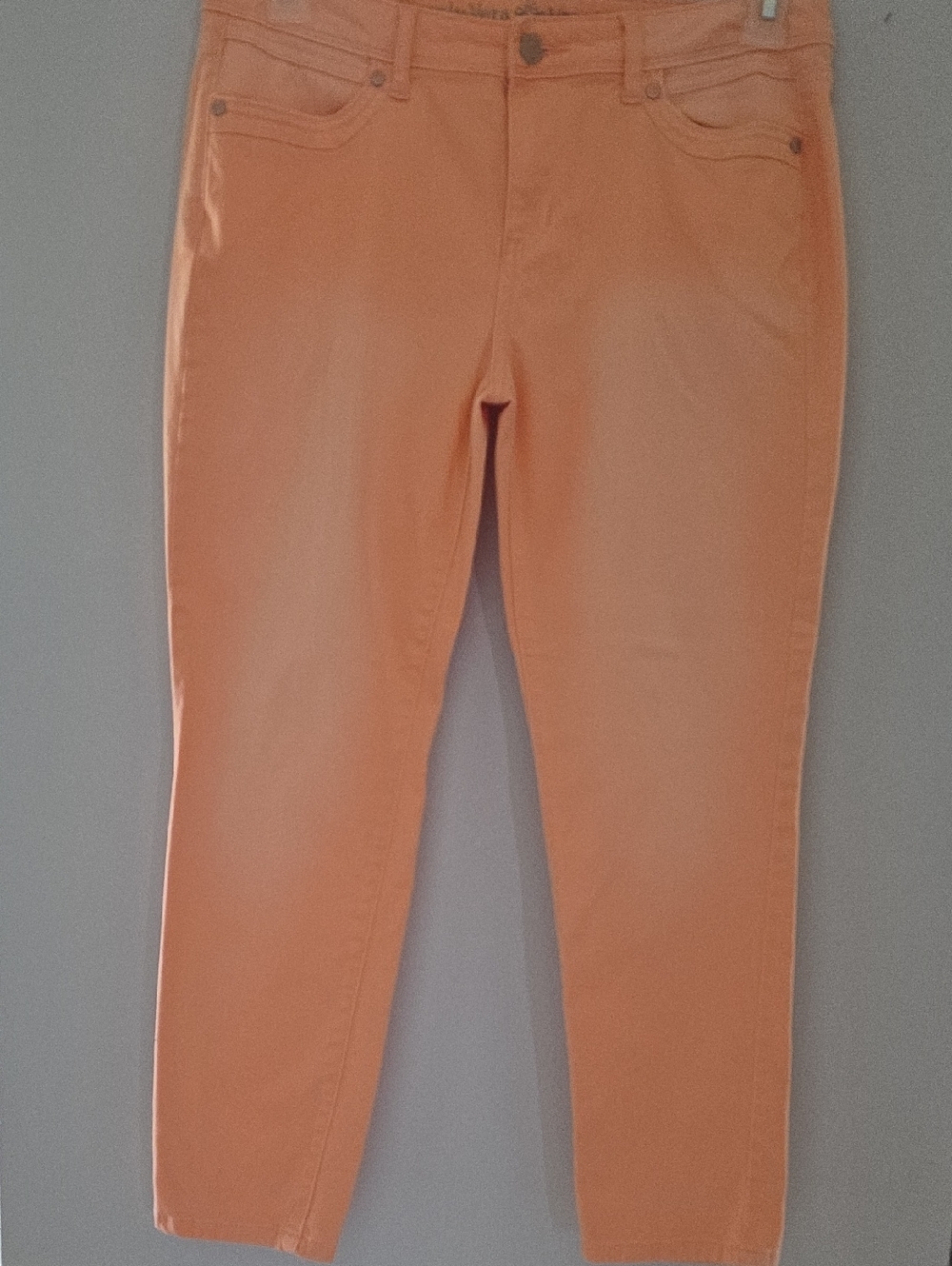 Simply Vera Wang Women's Washed Look Coral Skinny Jeans Soft Cotton Never Worn